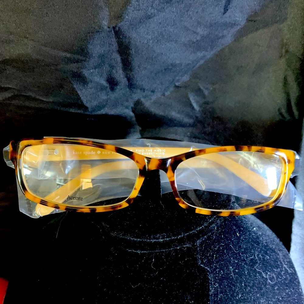 NEW Kate Spade Frames, plastic lenses and a Hard Case 👓♠️